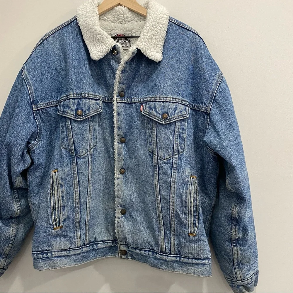 Vintage Levi’s Sherpa Lined Jean Trucker Jacket - Picture 5 of 16